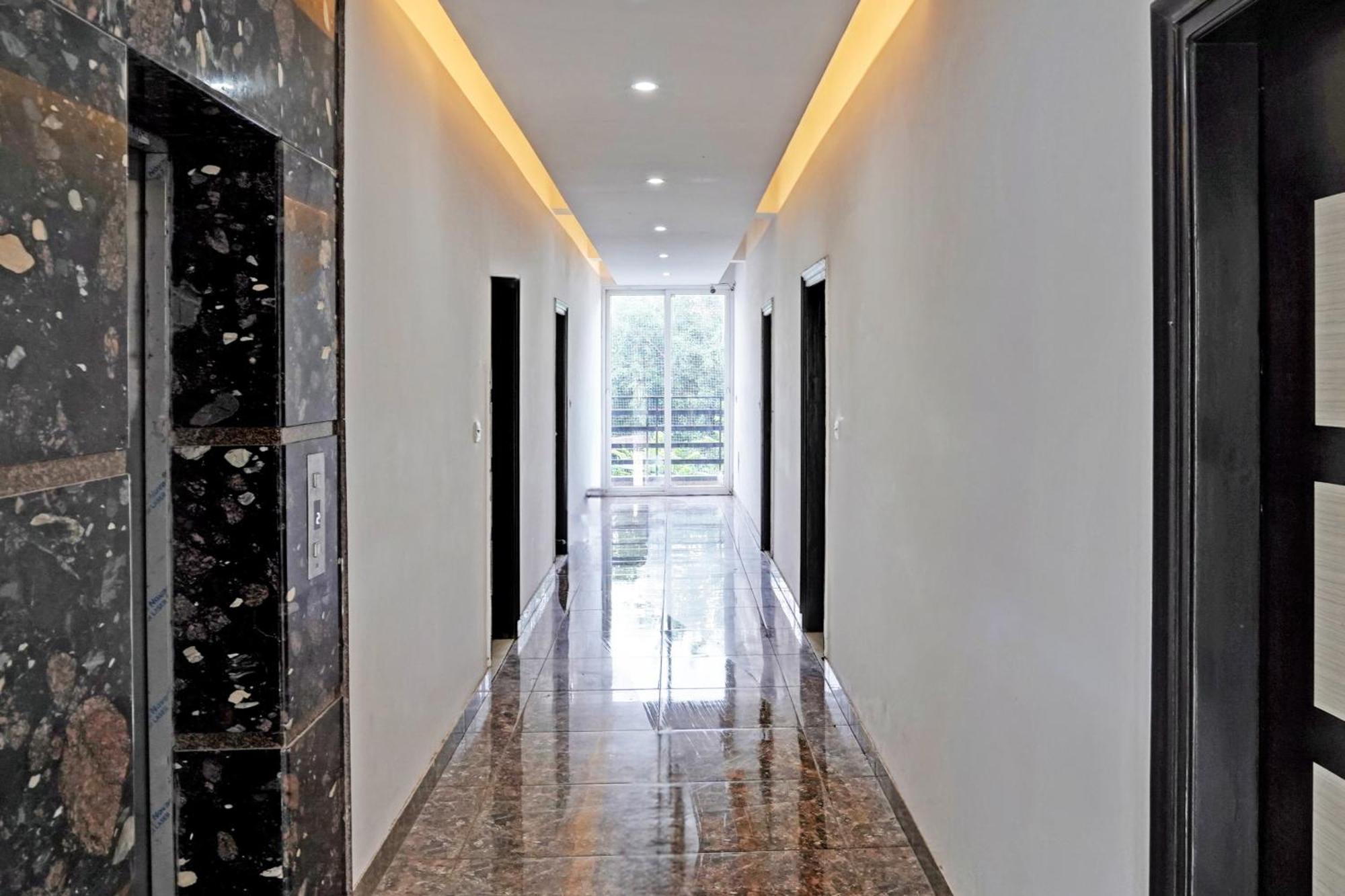 Hotel O Babil Palace Near Omaxe Celebration Mall Ґурґаон Екстер'єр фото